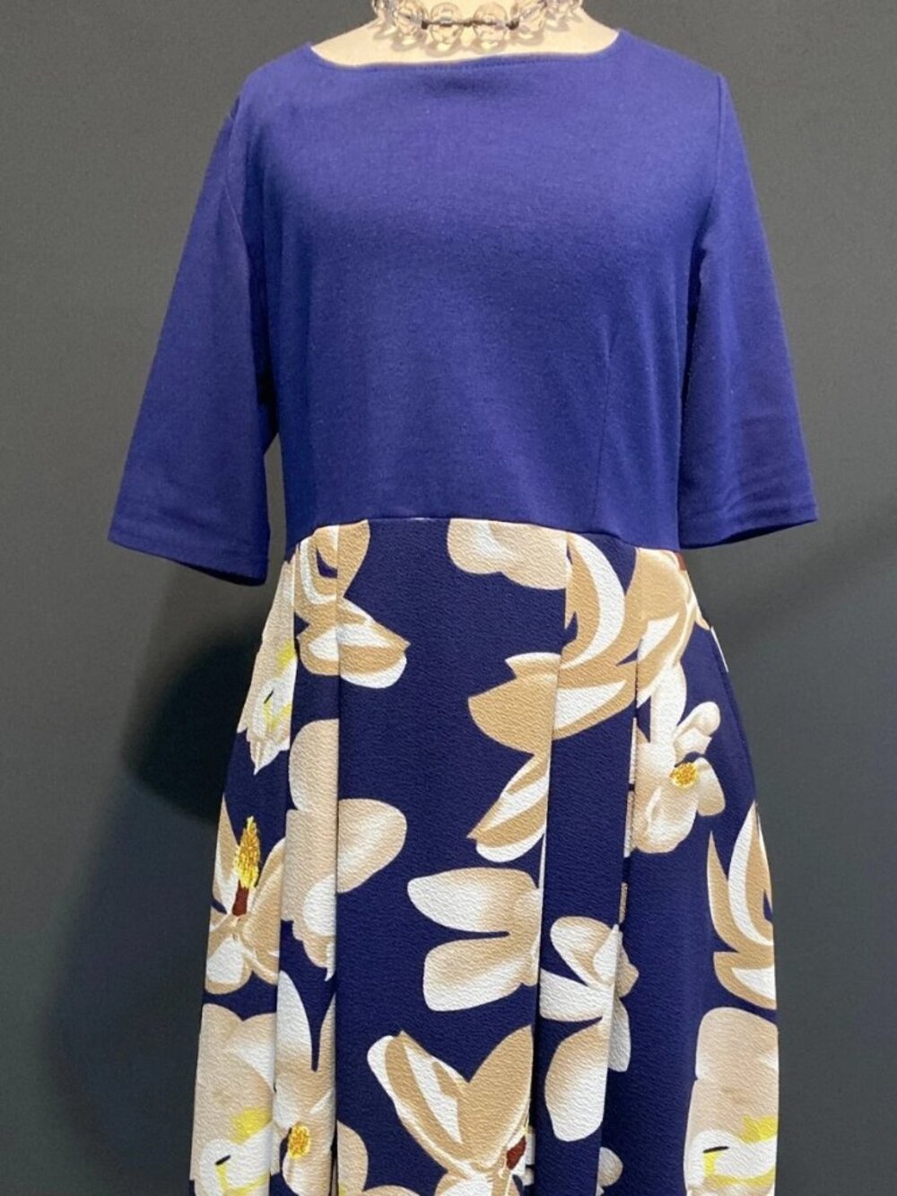 Blue and Beige Floral Short Sleeved Fit & Flare Dress Size XL